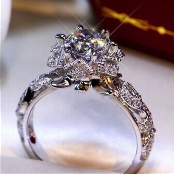 New Women’s 925 Sterling Silver Sapphire Ring - Picture 2 of 6